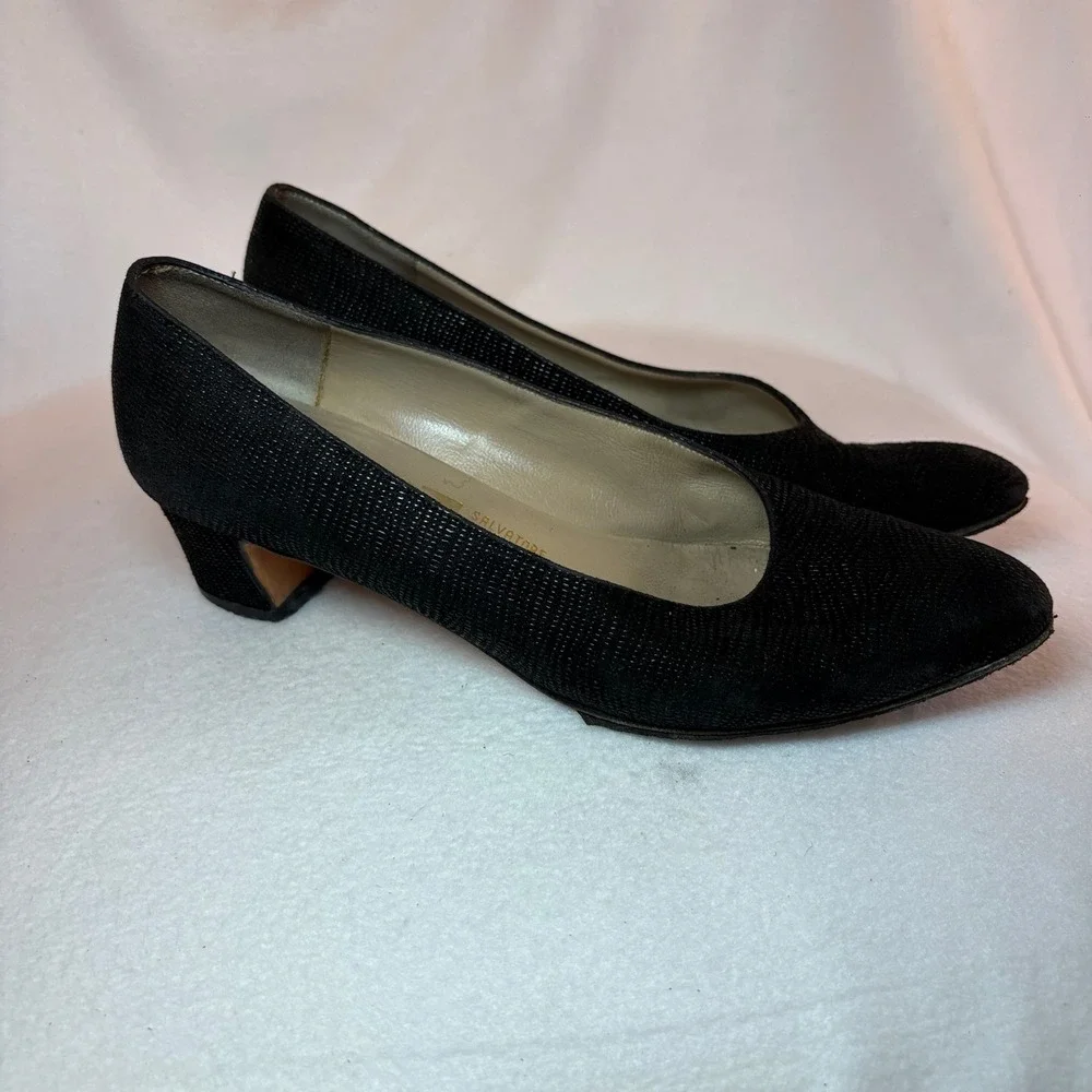 Salvatore Ferragamo Black Lizard Embossed Suede Pumps Low Block Heel Size 6 B